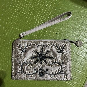 Wristlet